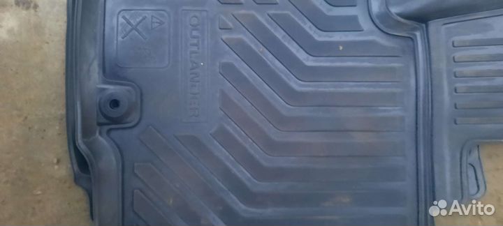 Коврики резиновые на автомашину мицубиси аутлендер