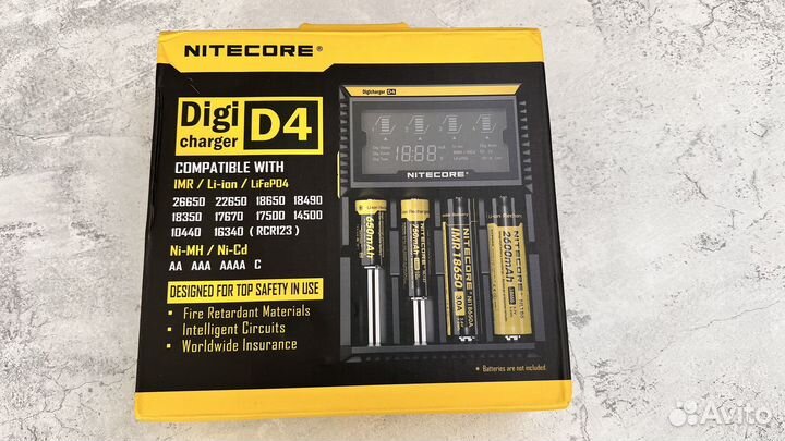 Зарядное устройство nitecore D4