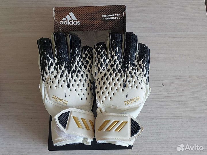 Вратарские перчатки adidas детские