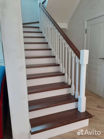 Изготовление и монтаж лестниц из массива