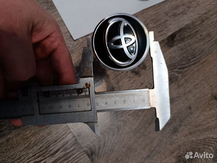 Колпачки заглушки на литые диски toyota 62мм