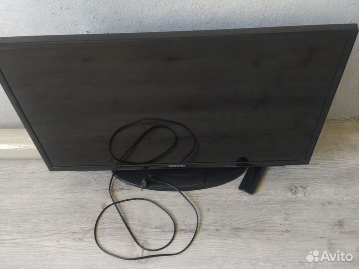 Телевизор SMART tv 32 бу