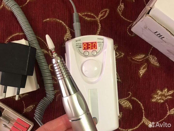 Фрезер для маникюра портативный