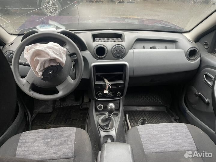 Салон Renault Duster 2010-2021