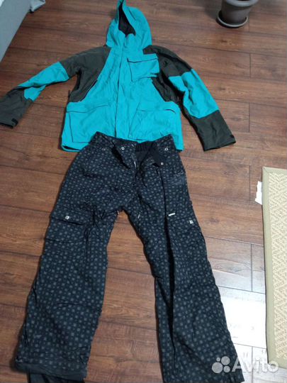 Лыжный спортивный костюм