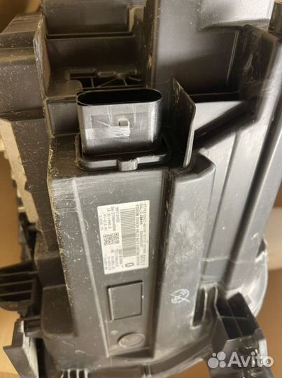 Левая и правая Led фары Geely Tugella