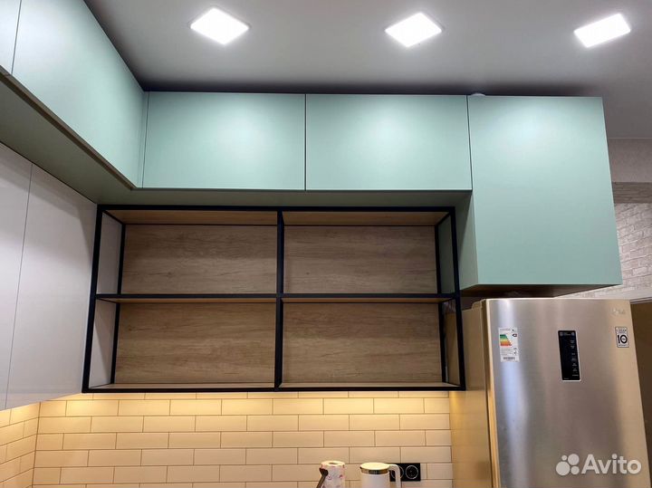 Кухонный гарнитур (любые размеры)