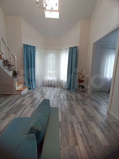 Дом 146 м² на участке 5,5 сот.