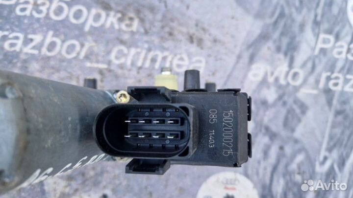 Мотор стеклоподъемника передний правый Audi A6 C5