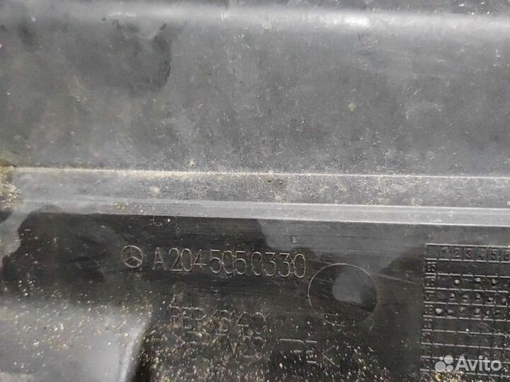 Дефлектор радиатора на Mercedes w212 w204