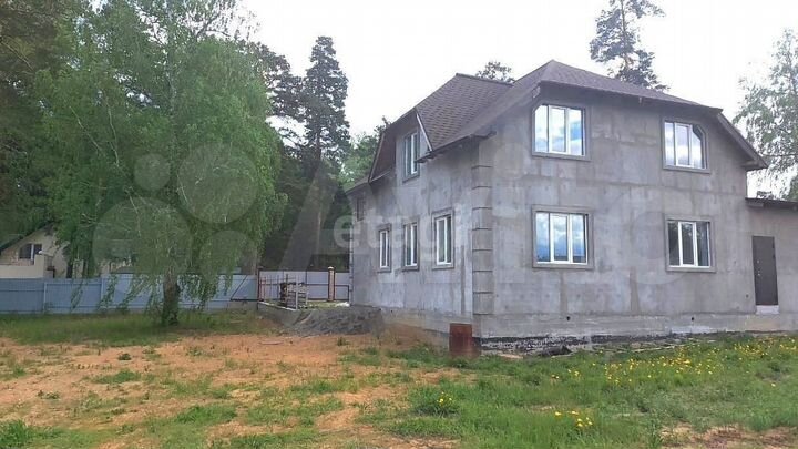 Дом 250 м² на участке 12,7 сот.