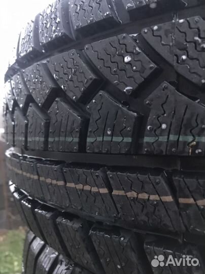 Ovation W-586 235/45 R18