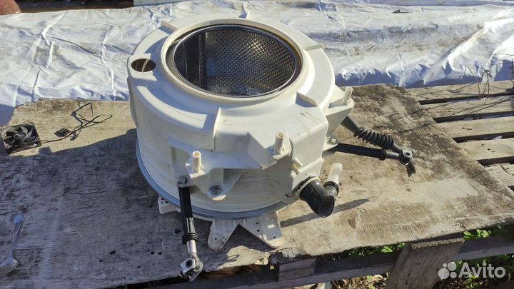 Бак для стиральной машины indesit W 83T разборный