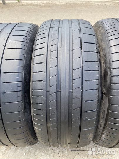 Pirelli P Zero 275/45 R21 и 315/40 R21