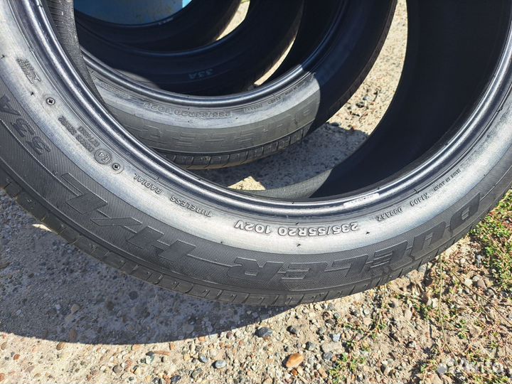 Bridgestone Dueler H/L 33A 235/55 R20 102