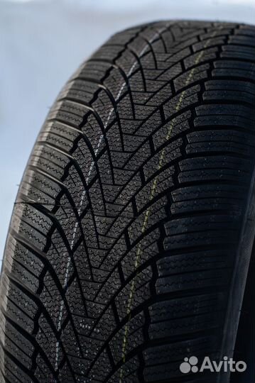 Zmax Winterhawke I 235/50 R18 97V