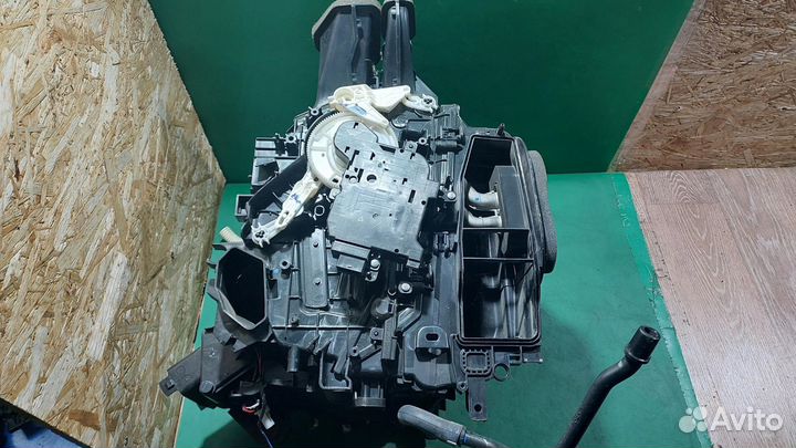 Б/У Б/У Корпус отопителя (печки) электро левая