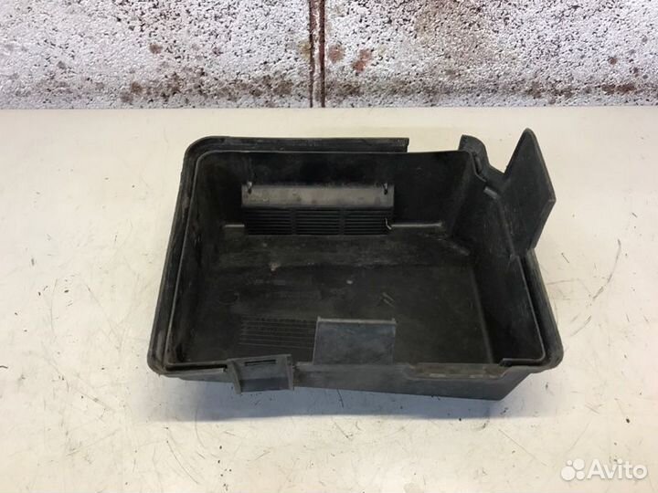 Крышка блока предохранителей Peugeot 206 хетчбек