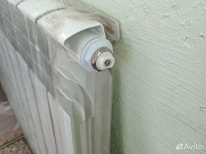 Биметаллический радиатор новый