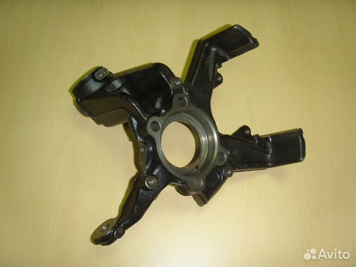 Кулак левый правый для Фольксваген Джетта 6