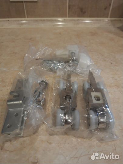 Комплект для мeжкомнатныx раздвижных двеpей