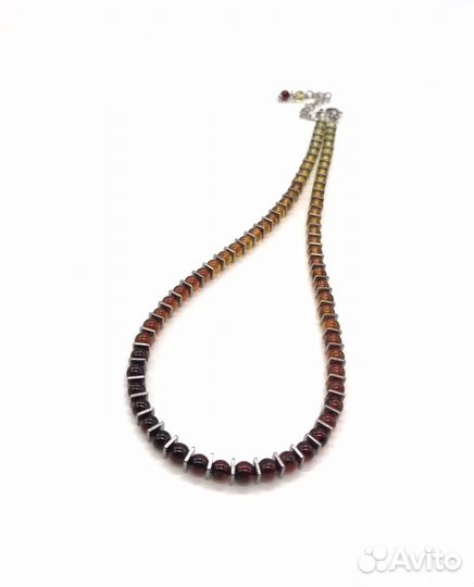 Чокер из янтаря и стали