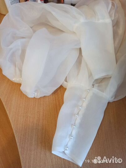 Свадебное платье со шлейфом