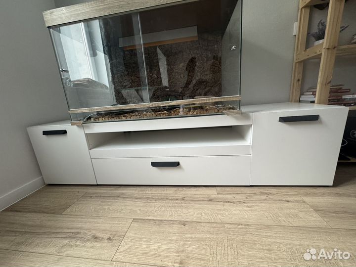 Тумба под тв