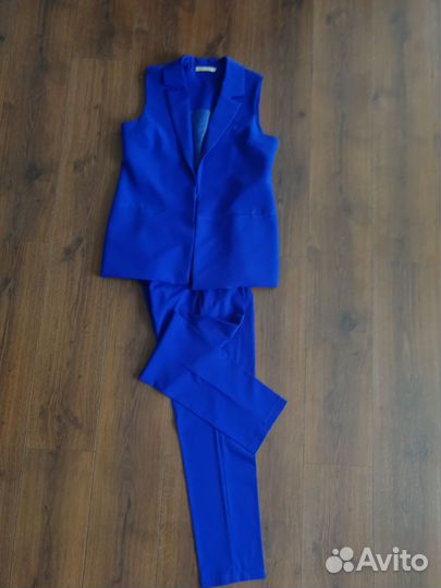 Брючный костюм женский