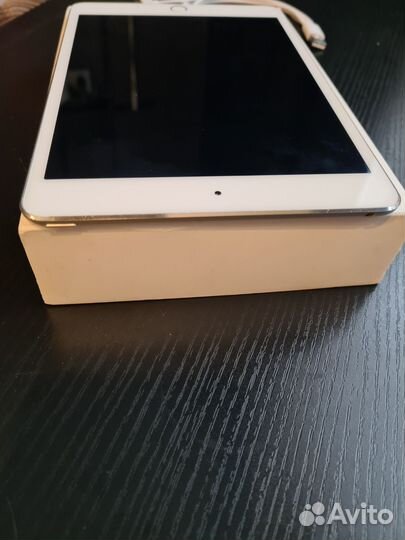 Планшет apple iPad mini 4 16 GB