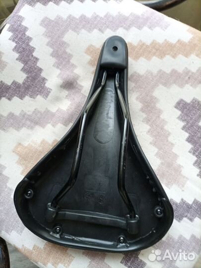 Велосипед ное гибридное седло merida