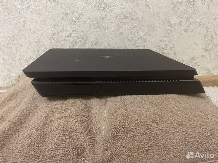 Sony playstation 4 slim