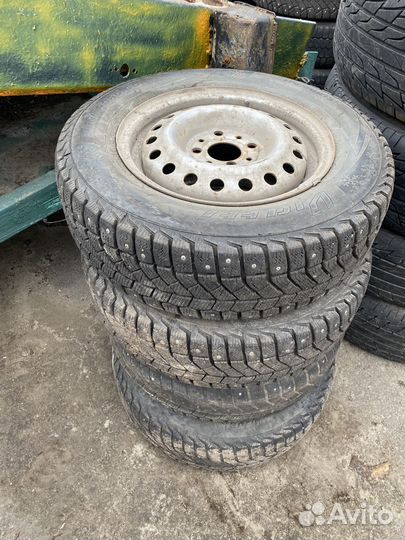 Viatti Brina Nordico V-522 175/70 R13