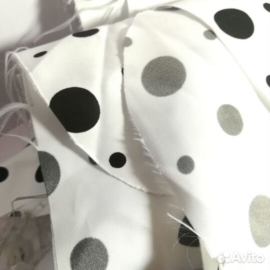 Ткань в горошек