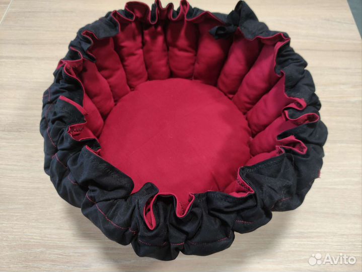 Лежанка для кошек