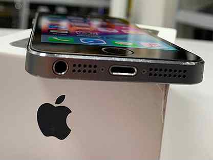 Смартфон Apple iPhone 5S 16 гб
