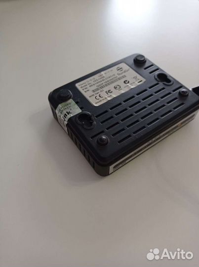 Коммутатор D-link DES-1005A