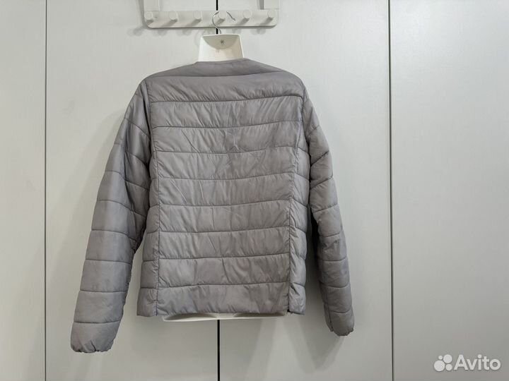 Легкая куртка женская 40-42 размер