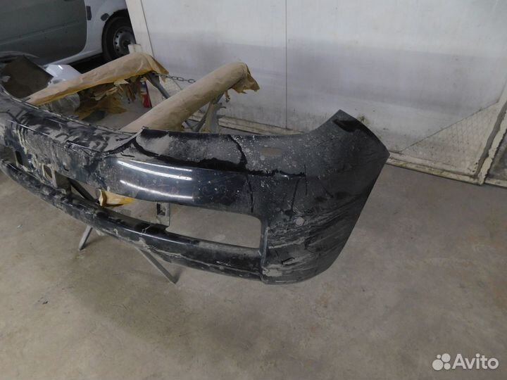 Бампер передний Toyota Land Cruiser 200