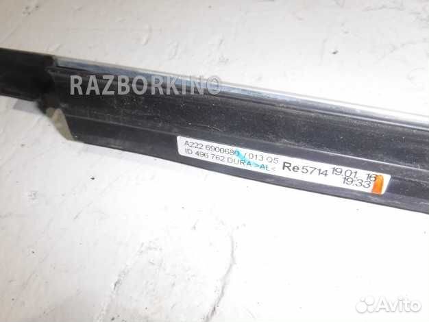 Молдинг стекла двери передней правой Mercedes W222 S