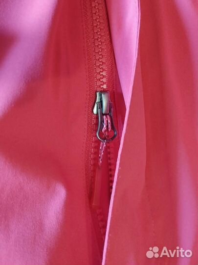 Ветровка женская