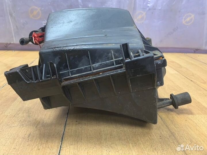 Корпус воздушного фильтра Opel Corsa C Z14XEP