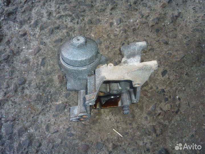 Корпус масляного фильтра Audi A8 D2 4.2