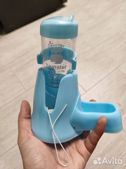 Кормушка с автоматической поилкой и домиком