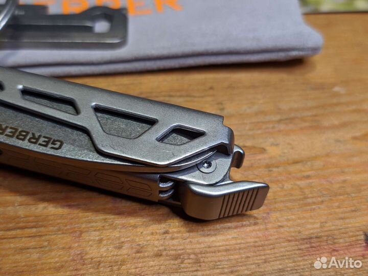 Gerber ArmBar Drive мультитул