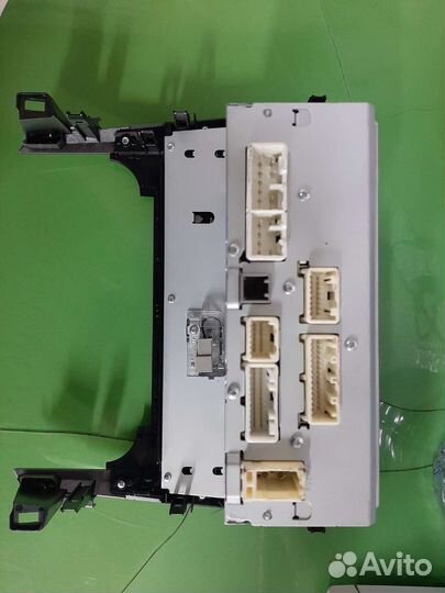 Продам штатную магнитолу для Тойота камри