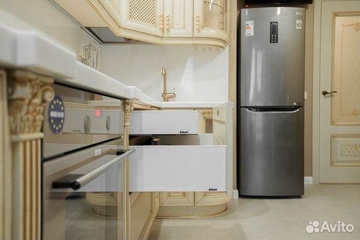 Кухонный гарнитур классика 