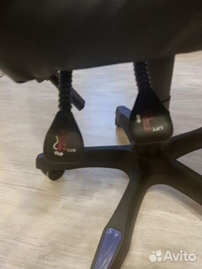 Игровое кресло gamelab