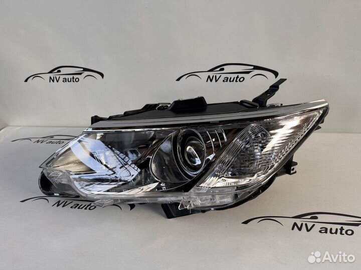 Toyota camry 55 фара передняя левая ксенон 15-16