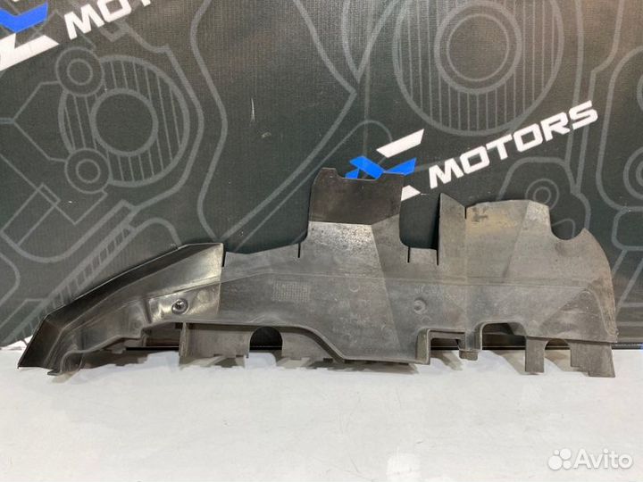 Воздуховод радиатора левый Audi A6 C5 ASN 2003